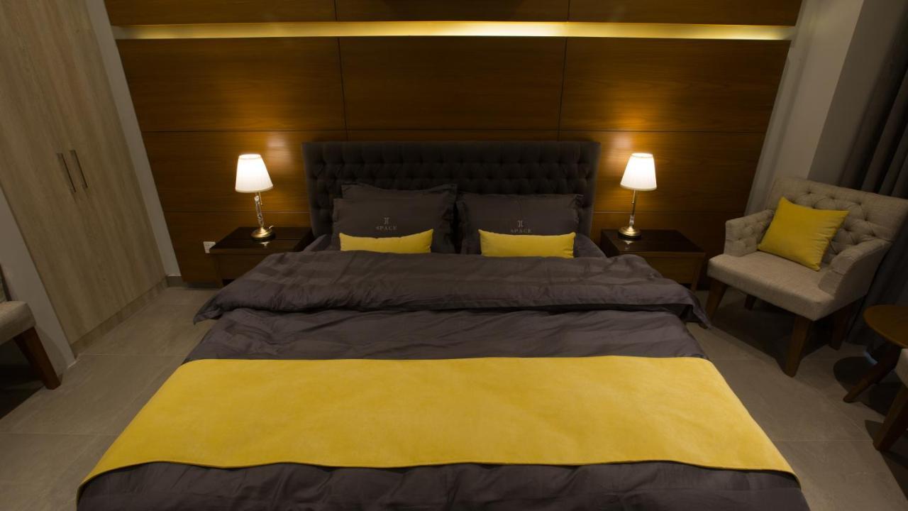 Space Luxury Rental Suites Rawalpindi Exteriör bild