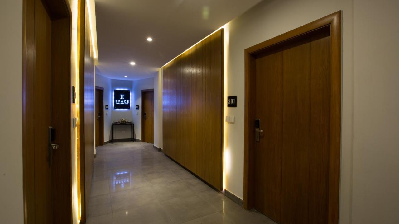 Space Luxury Rental Suites Rawalpindi Exteriör bild