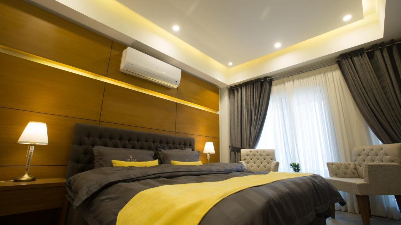 Space Luxury Rental Suites Rawalpindi Exteriör bild