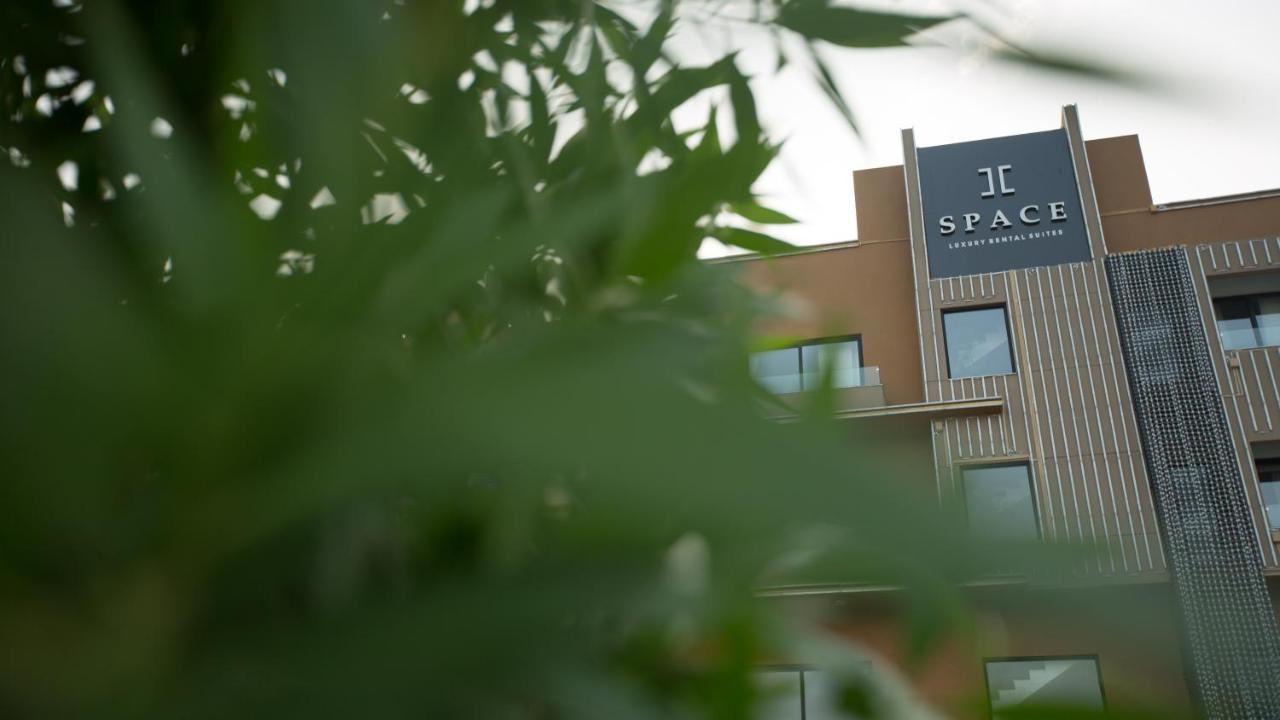 Space Luxury Rental Suites Rawalpindi Exteriör bild