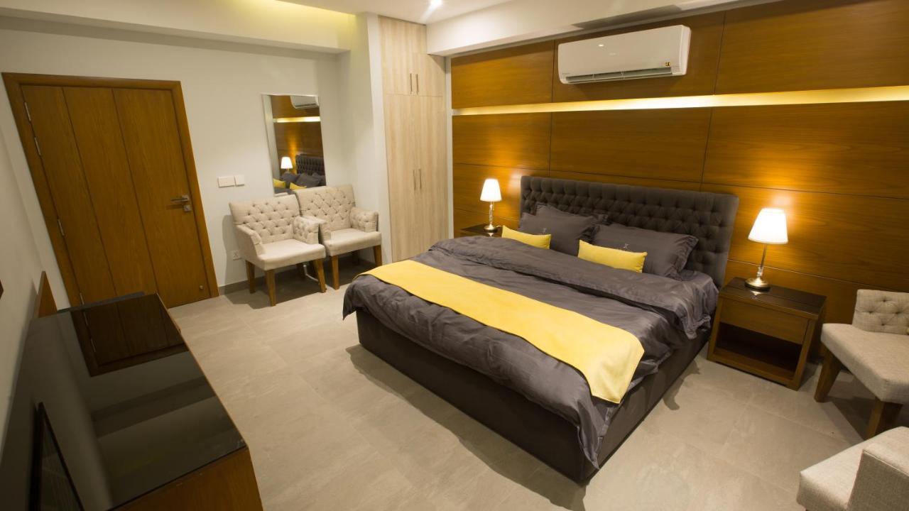 Space Luxury Rental Suites Rawalpindi Exteriör bild