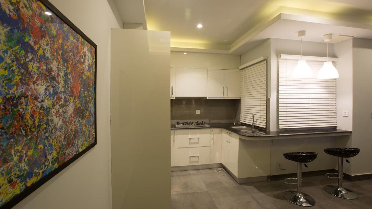 Space Luxury Rental Suites Rawalpindi Exteriör bild