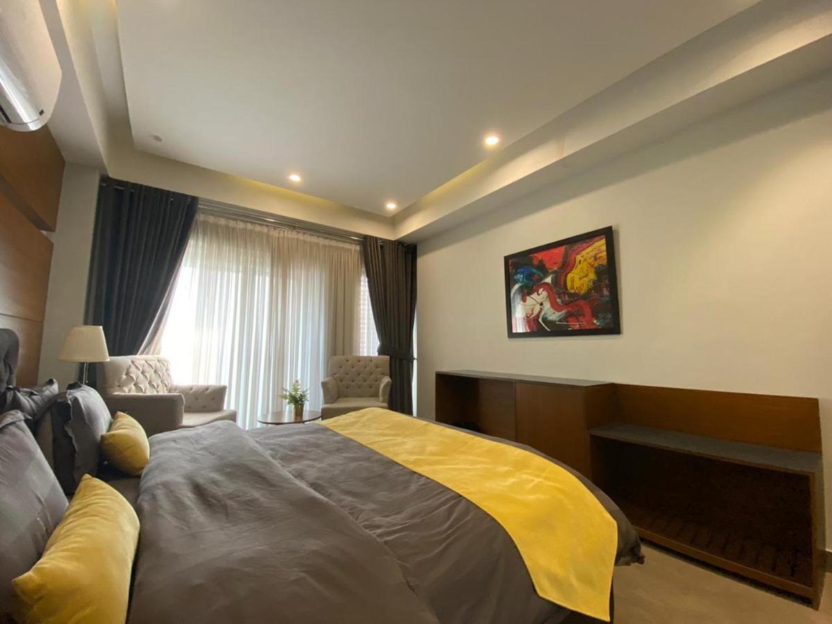 Space Luxury Rental Suites Rawalpindi Exteriör bild