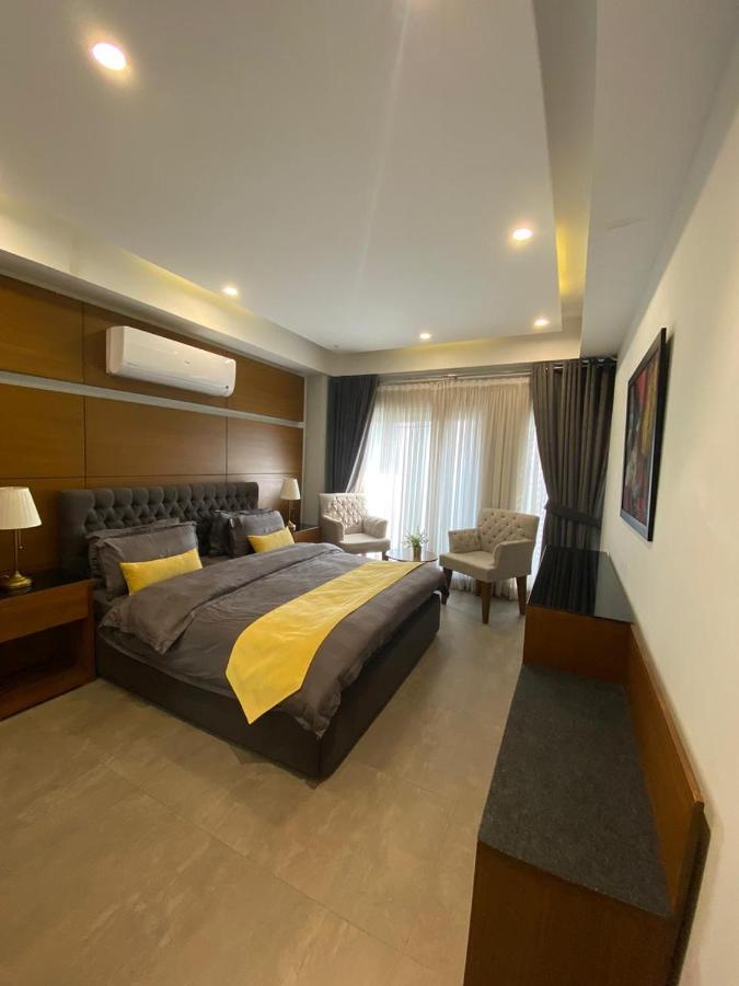 Space Luxury Rental Suites Rawalpindi Exteriör bild